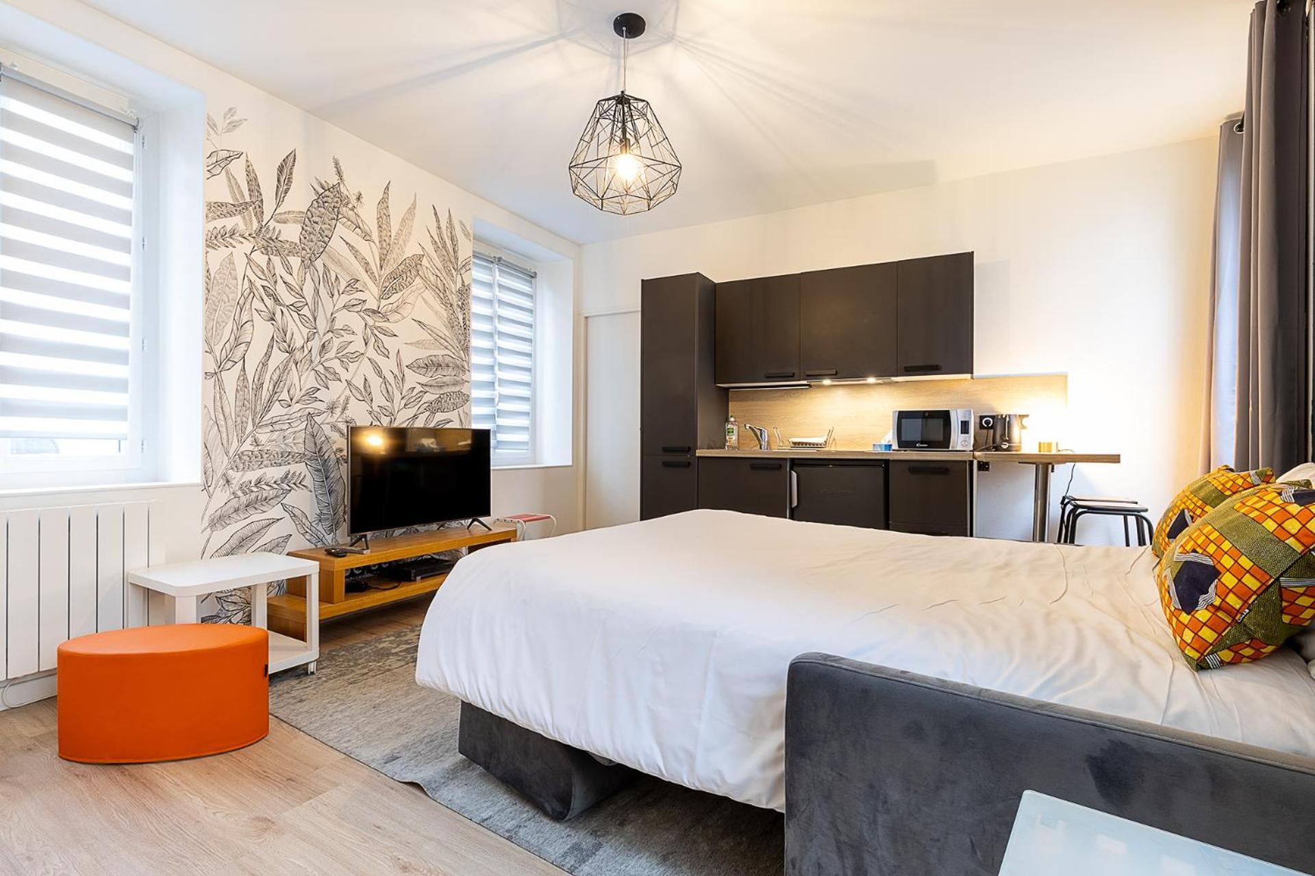 Smart Inn Fontainebleau Centre- Studio Екстериор снимка